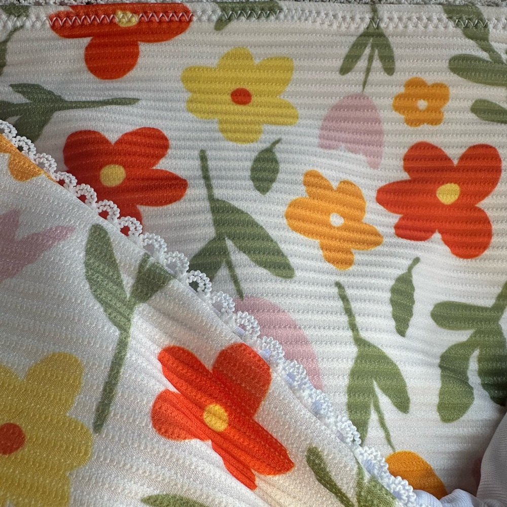 NWT Cupshe orange and yellow Floral Bikini Set - Picture 3 of 6